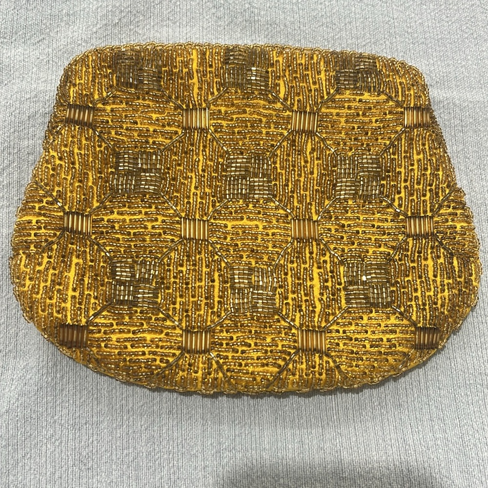 Vintage 60s La Regale Yellow Gold Bugle Beaded Evening Purse  snap closure - Picture 2 of 7